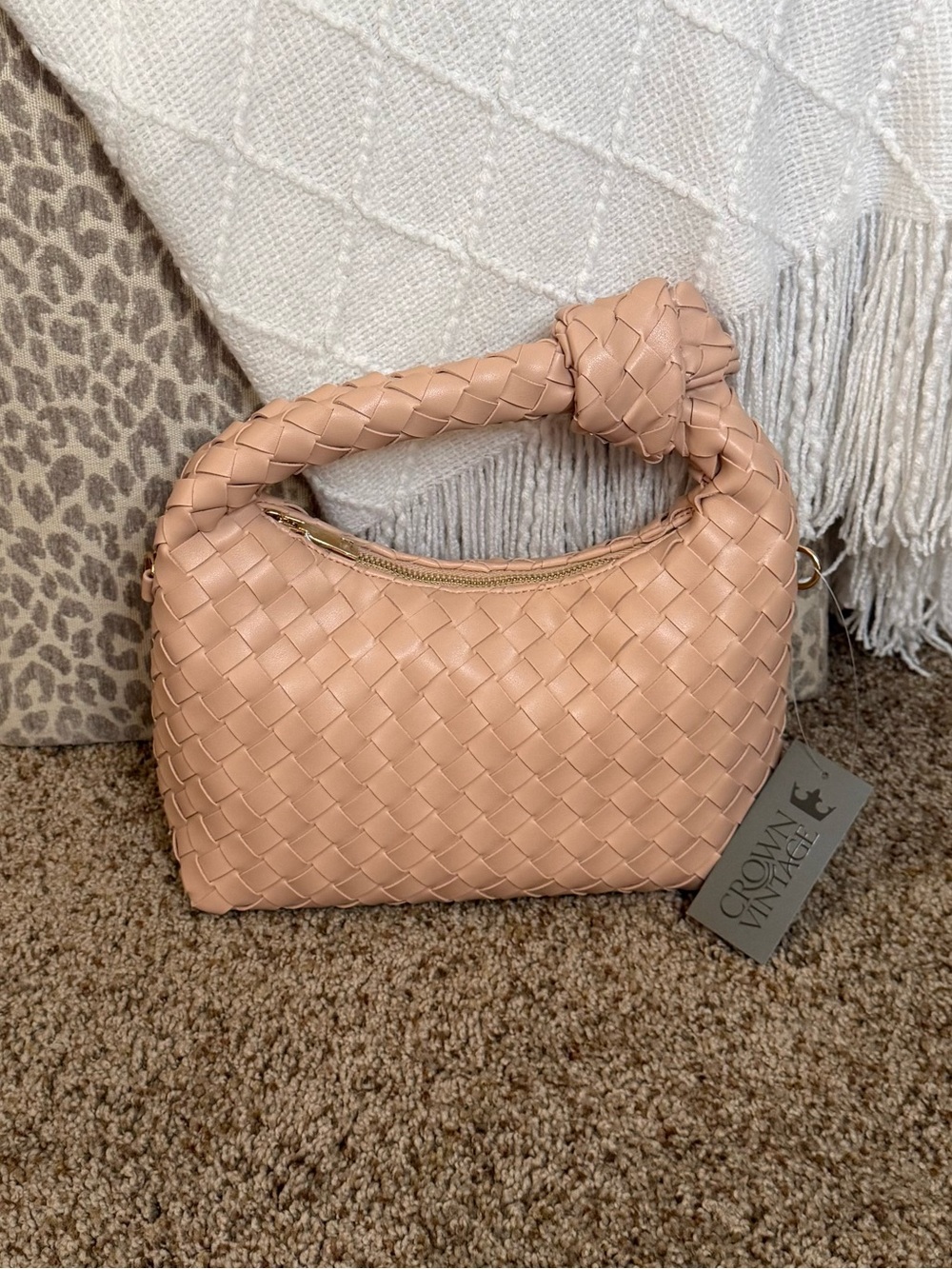 Crown Vintage Woven Knot-Handle Shoulder Bag - Blush
